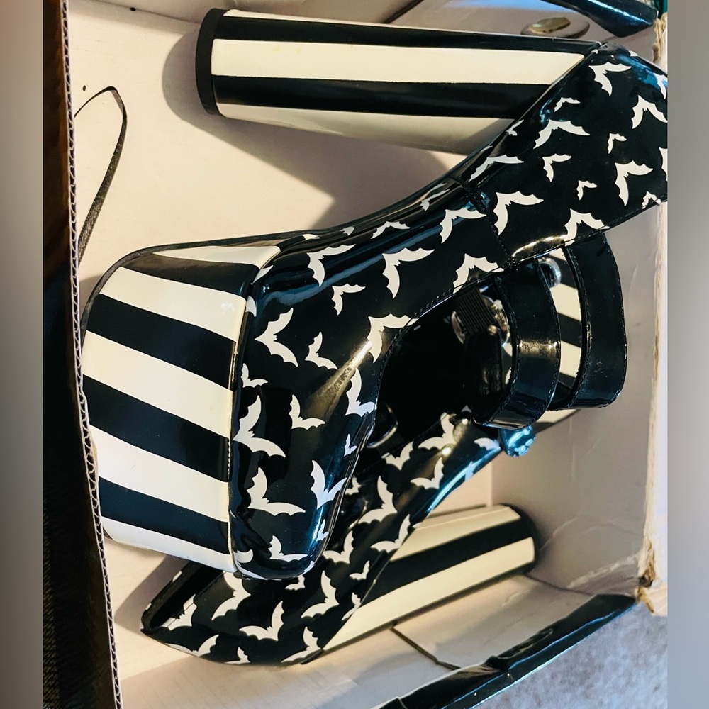 Dollskill stripped batty heels Halloween collection